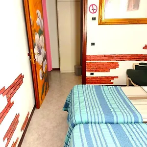 Aparthotel Cozy!! Italia